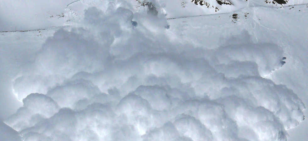 Valanga sul Monte Bianco, paura per diversi sciatori