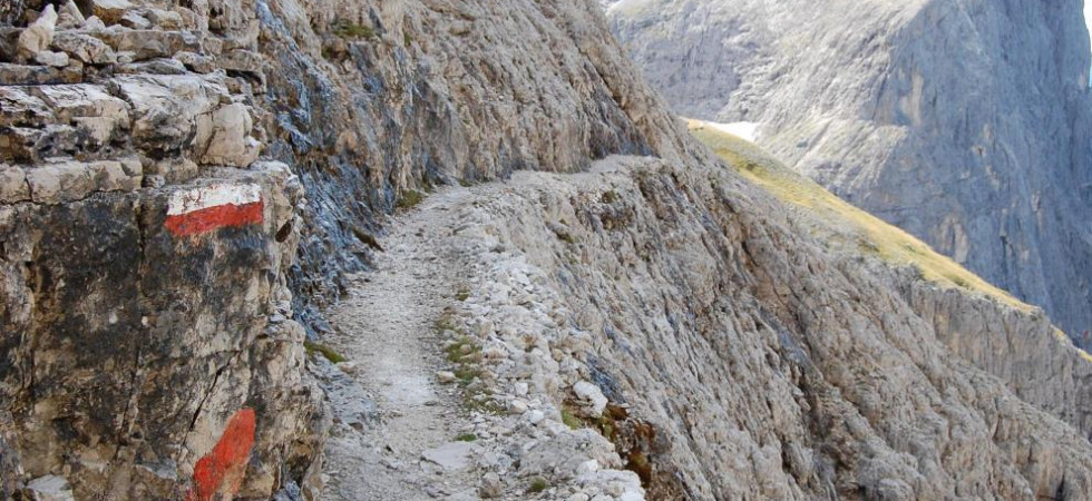 Precipita dal sentiero sulle Pale di San Martino, muore una donna