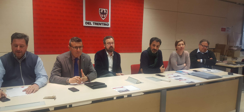 Da sx Lamberto Avanzo, Lorenzo Pomini, Franco Ianeselli, Luigi Diaspro, Marcella Tomasi e Walter Alotti Da sx Lamberto Avanzo, Lorenzo Pomini, Franco Ianeselli, Luigi Diaspro, Marcella Tomasi e Walter Alotti
