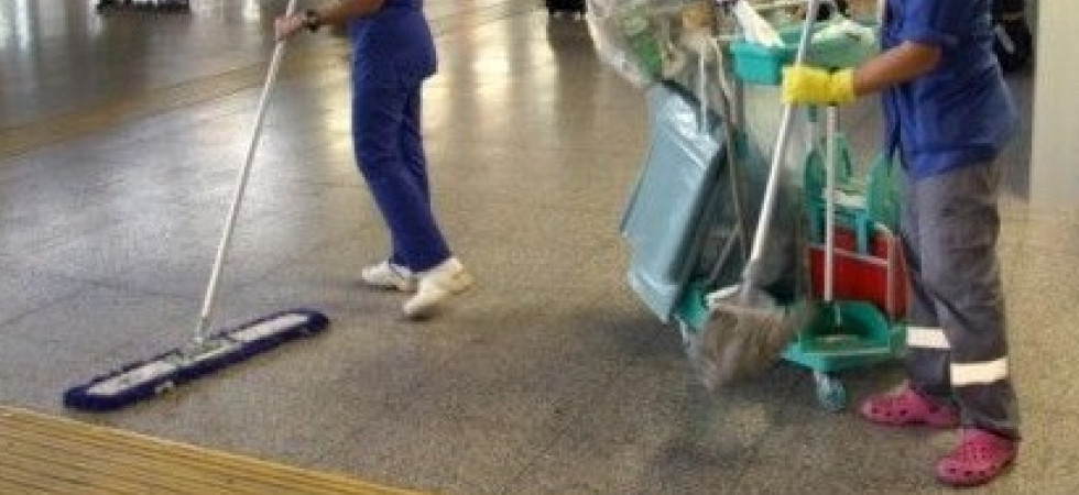 Coronavirus, paura nelle case di riposo: servono più tutele per le addette alle pulizie