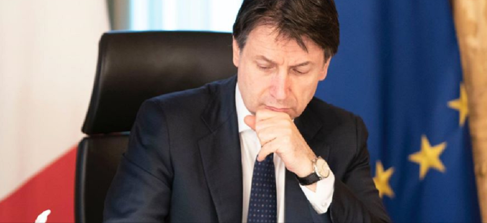 Dalla didattica a distanza per le superiori alle mascherine indossate anche in casa, ecco il Dpcm che passa ora alle Regioni