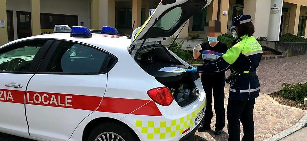 Coronavirus, “Sto portando le sigarette a un amico” sanzionato un cittadino di Trento