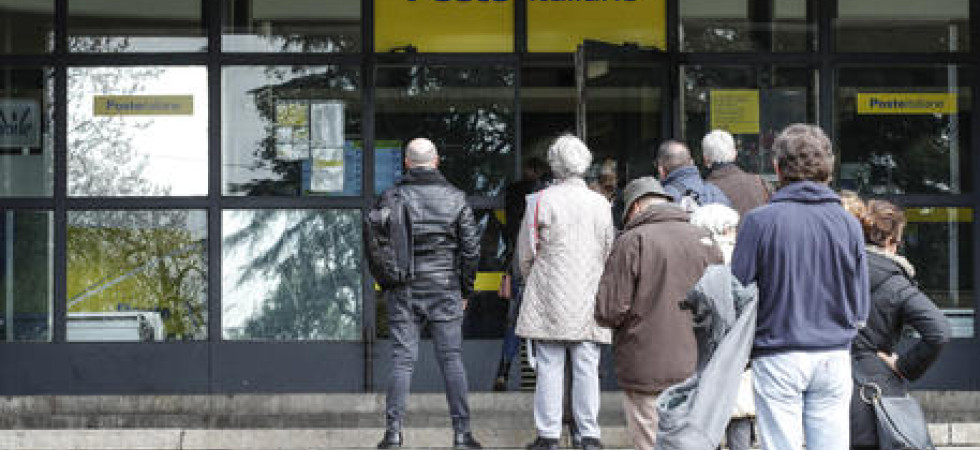 Coronavirus, nuova ordinanza di Fugatti: Via libera a cartolerie e negozi bambini
