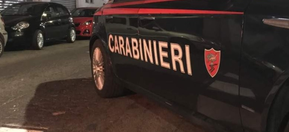 Aggredisce la moglie con insulti e percosse davanti alla bimba di 6 anni