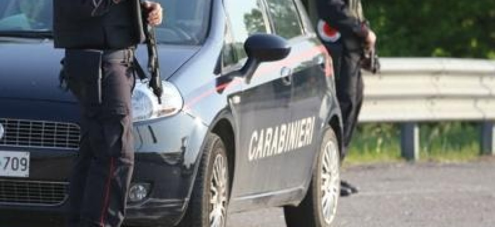 Coronavirus, cambia il mercato dello spaccio: da chi crea in casa un 'supermarket' della droga a chi vende in taxi o se la