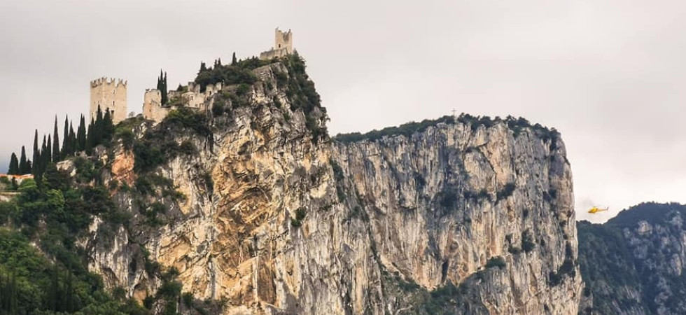 Frana la rupe del Castello, paura ad Arco