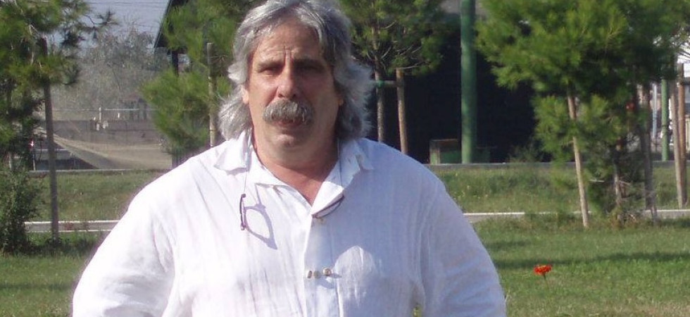 La tua grande professionalità rimarrà un esempio per tutti''