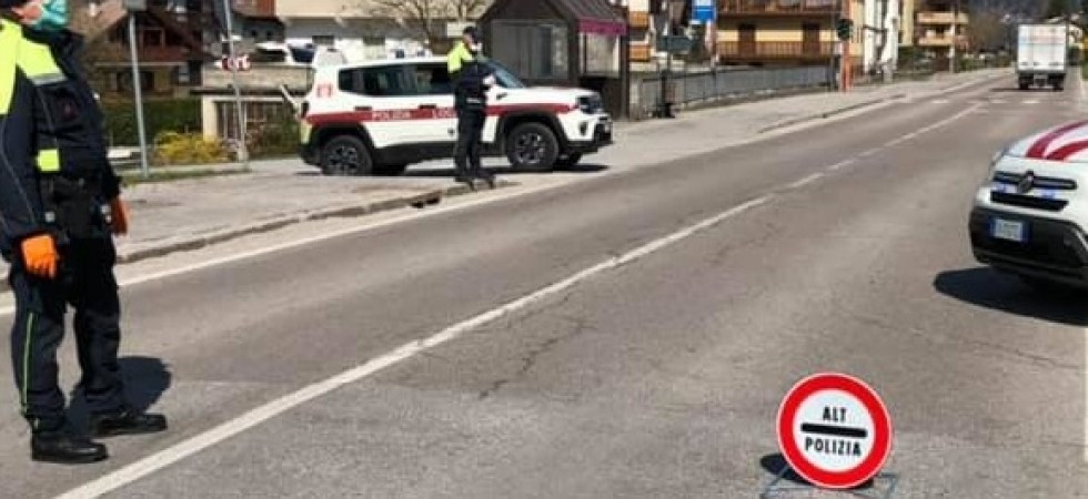 Fermato per un controllo si dà alla fuga perché senza patente da oltre vent'anni