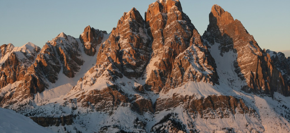 Costretti a chiudere in anticipo a causa del coronavirus, le Dolomiti bellunesi citano per danni la Cina