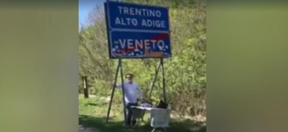 Madre e figlio si incontrano al confine e commuovono la rete peccato che se li avessero fermati sarebbero stati sanzionati