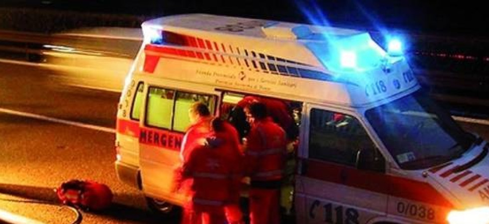 Foto archivio Tragedia sulla strada, 28enne perde il controllo dell'auto in curva