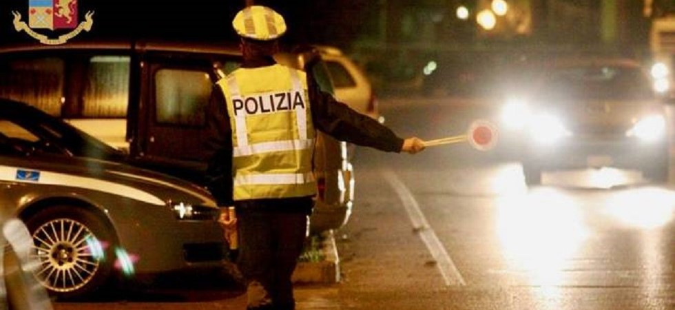 Alla guida mentre telefona, con un tasso alcolemico 4 volte il consentito e senza un valido motivo
