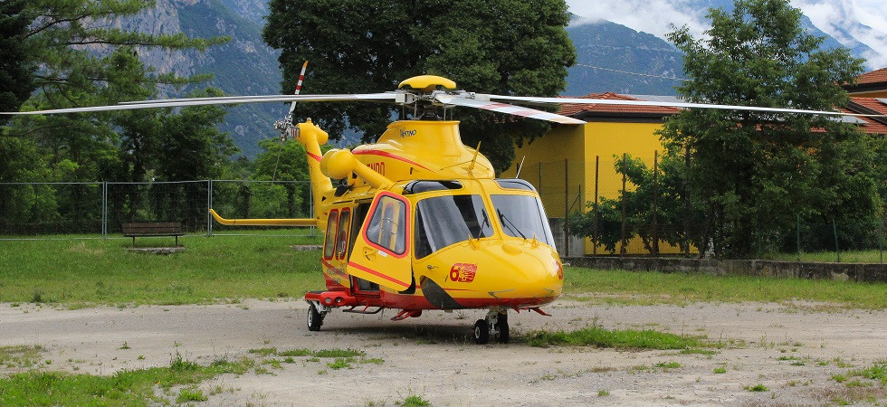 Foto di Leonardo Largher Accusa un malore mentre lavora in campagna, l'equipe medica viene verricellata sul posto