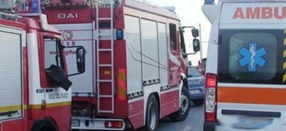 Foto archivio Esce dalla galleria e si schianta contro il guard-rail, 71enne trasportata al Santa Chiara