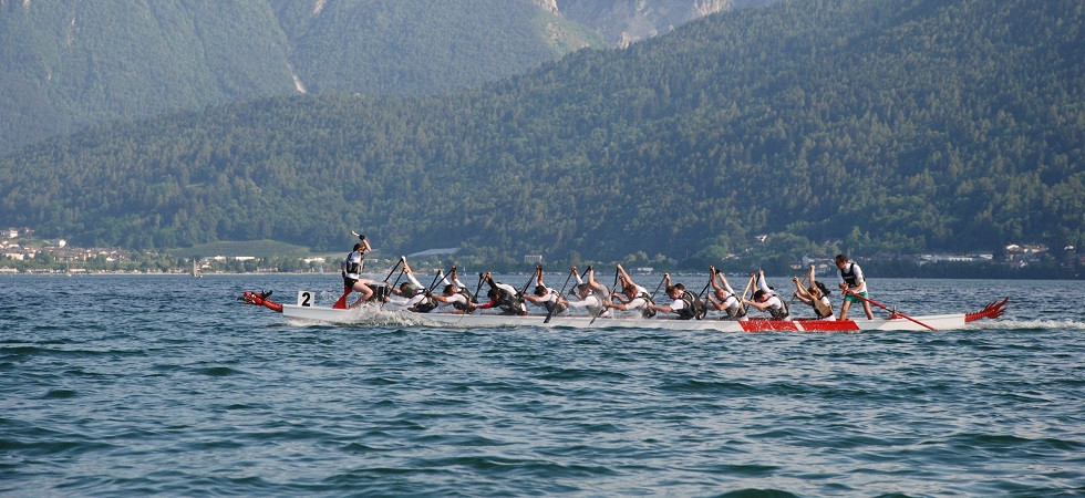 Coronavirus, i Dragon boat si fermano un'estate
