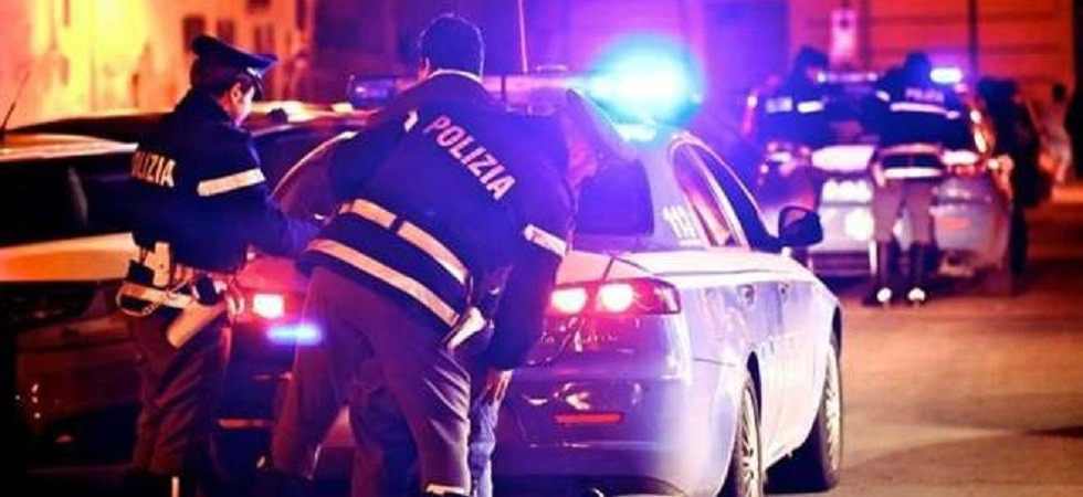 Alla vista degli agenti fugge in motorino: scoperto con 200 grammi di cocaina