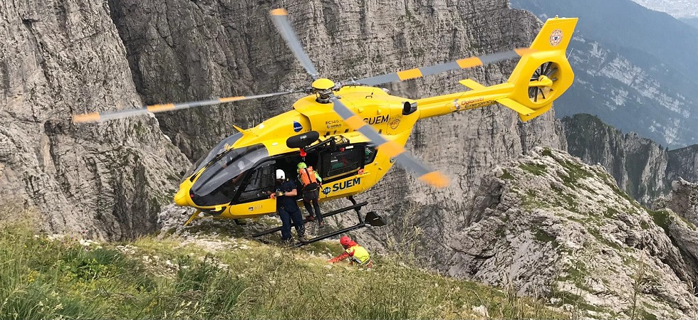 I familiari non trovano più un'82enne, l'anziana era caduta in una scarpata