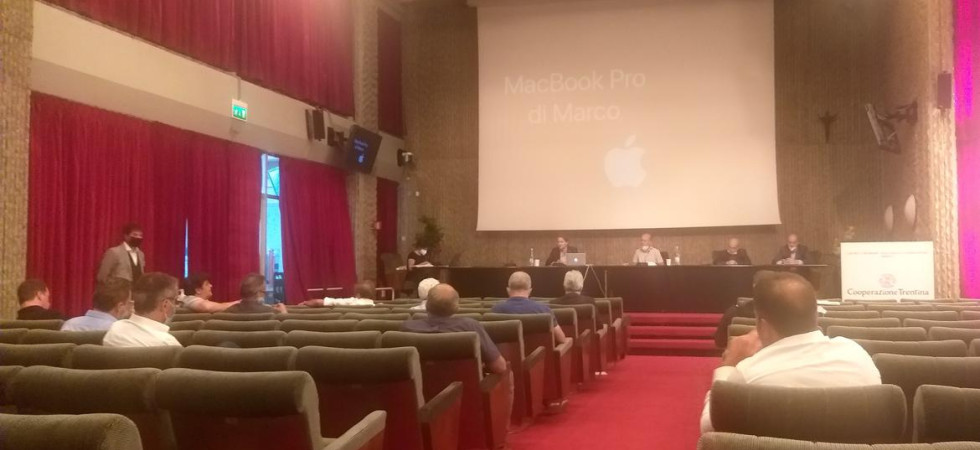 Meno studenti per classe e 500 nuove assunzioni: approvato il Piano operativo per le riaperture delle scuole a settembre