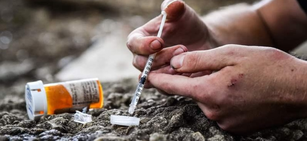 Droga e cocktail di farmaci, sempre più giovani trentini a rischio