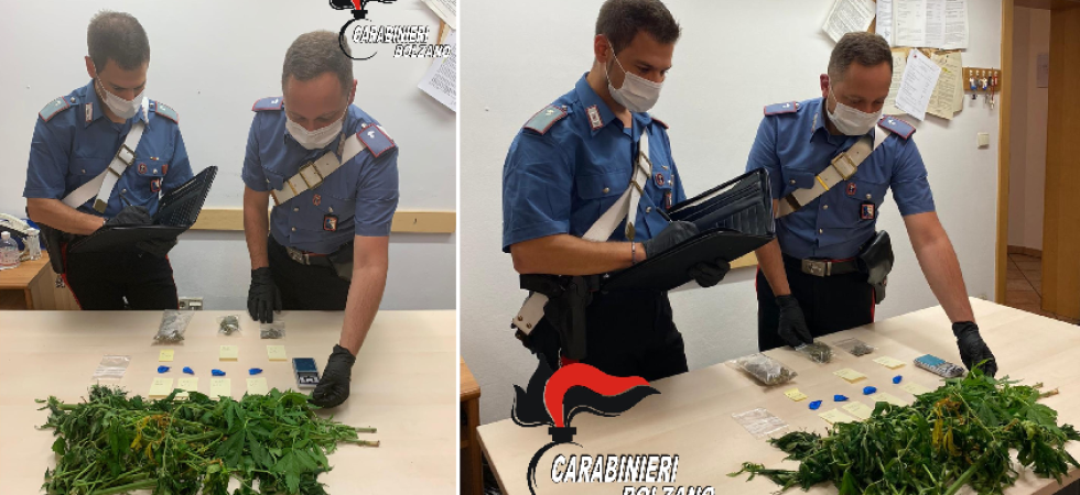 Tradito dal via-vai davanti all'abitazione, aveva in casa cocaina e marijuana pronte per la vendita