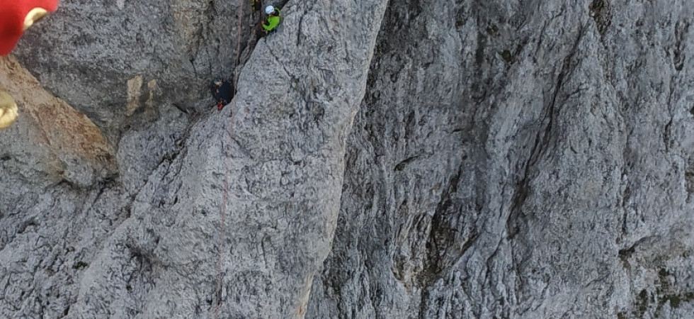 Paura in montagna, scalatore 25enne precipita per diversi metri
