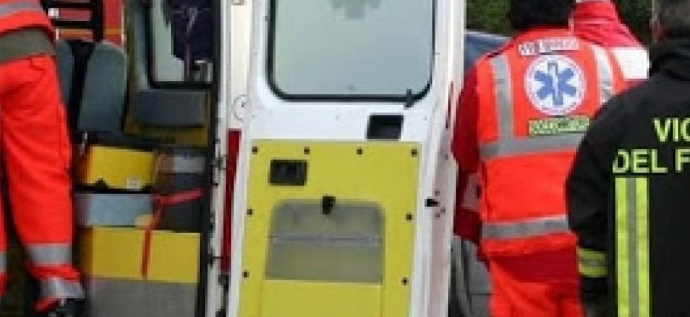 Rimane con la gamba incastrata negli ingranaggi del trattore, grave un 70enne trasportato in elicottero all'ospedale