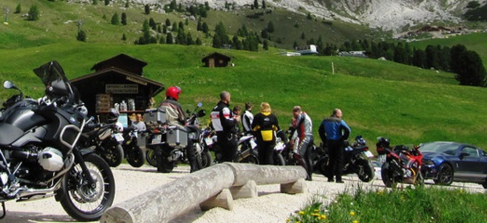 Traffico sui passi dolomitici, Trentino, Alto Adige e Veneto: monitoraggio e potenziamento della mobilità sostenibile