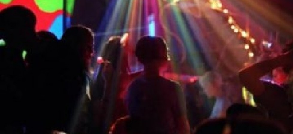 Coronavirus, Fugatti firma la nuova ordinanza: fermo il ballo in Trentino e mascherine obbligatorie dalle 18 alle 6 dove c'è