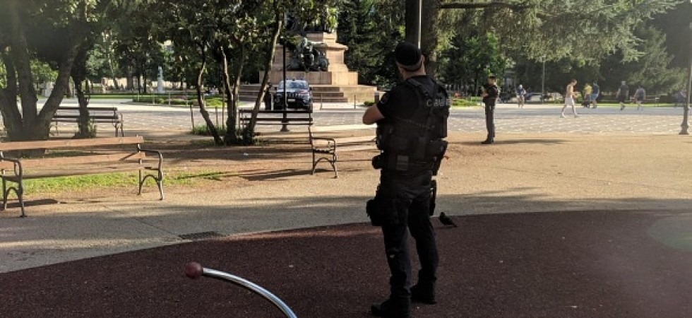 Spaccio di droga in piazza Dante, i carabinieri arrestano 3 persone