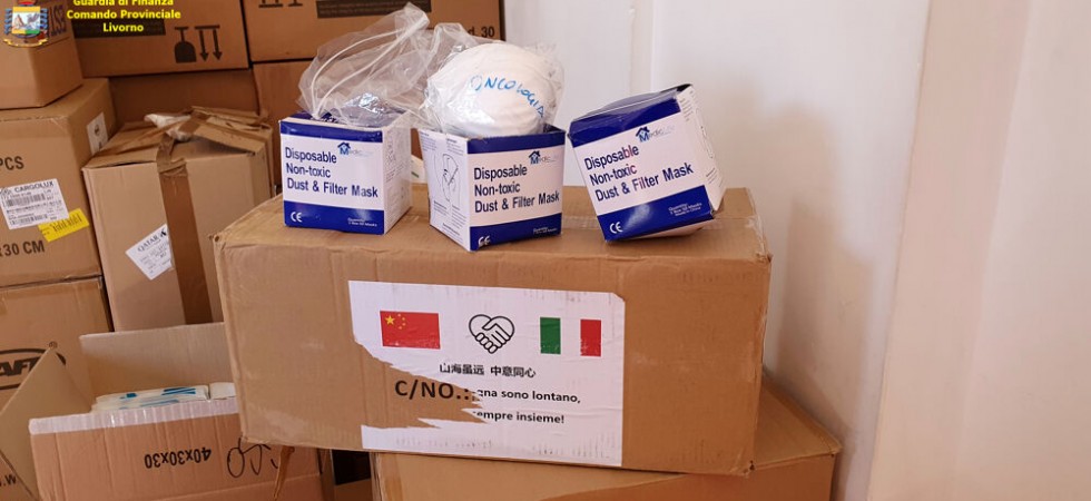 Spacciava normali mascherine per Ffp2, vendendole in emergenza anche a case di cura trentine