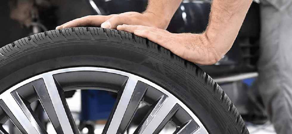 Oltre il 52% degli automobilisti viaggia con gli pneumatici non gonfi