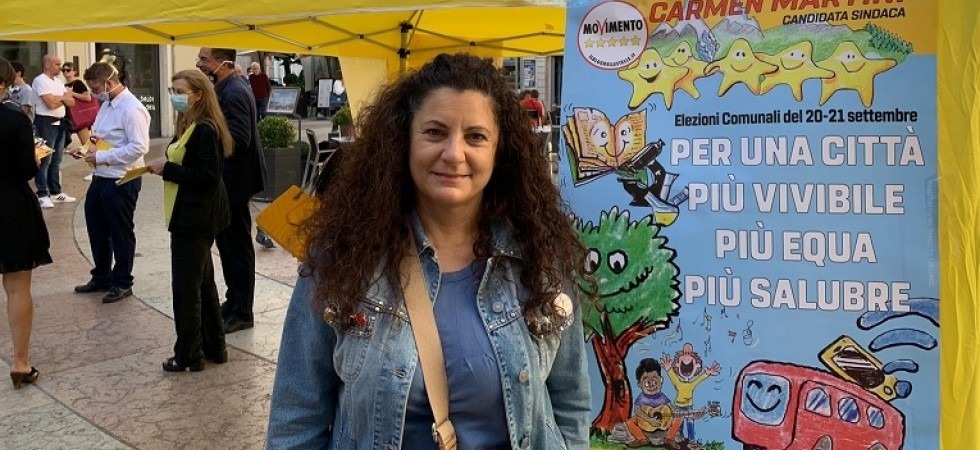 “La Carmen è coinvolgimento e concretezza”, il M5S in piazza presenta il programma e attacca