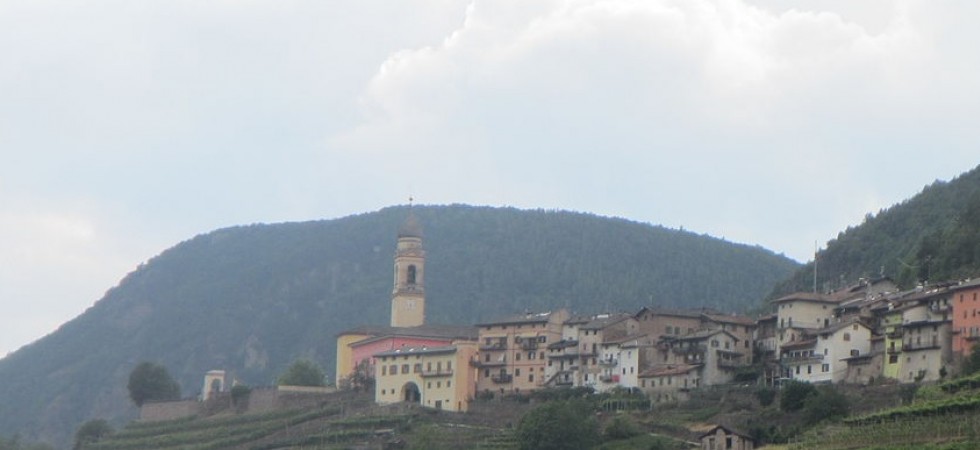 Cade da un muro e sbatte la testa contro i sassi, ricoverato al Santa Chiara muore dopo 6 giorni