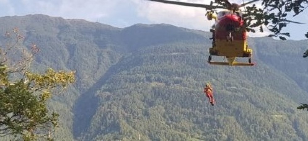 Foto archivio Tragedia in montagna, vanno alla ricerca di funghi ma lei precipita in un dirupo e muore