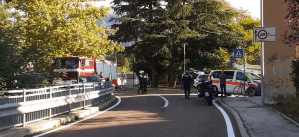 Trovata in ipotermia aggrappata ad un ramo nel Fersina, grazie alla foto e alle condivisioni raggiunto il figlio della
