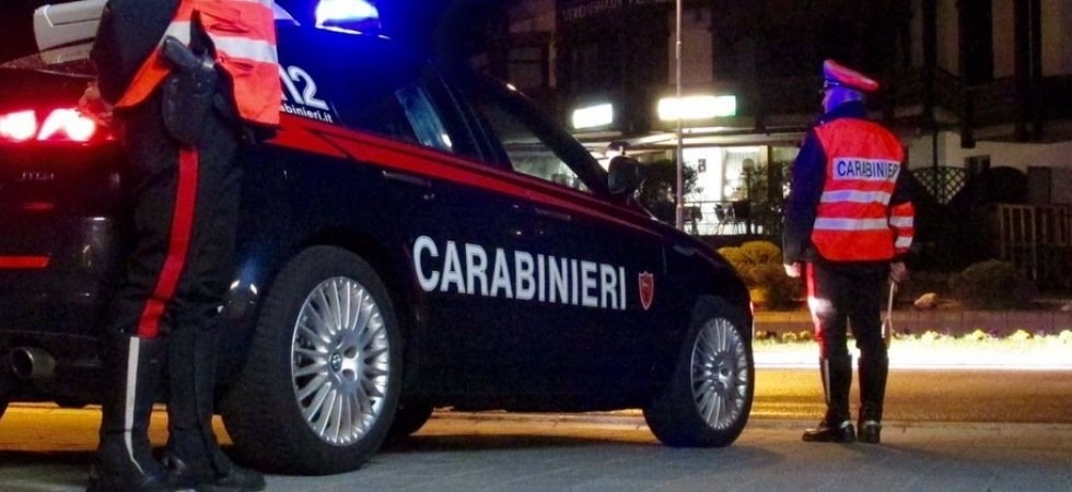 Un boato nella notte allarma la comunità, i carabinieri rintracciano gli autori