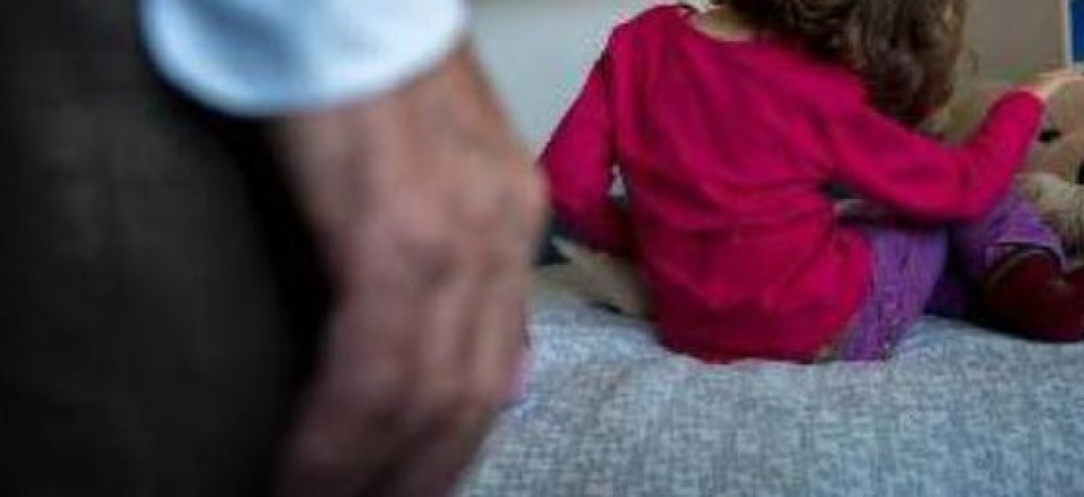 Foto da internet Trento, portava in cantina una bimba di 6 anni e abusava sessualmente di lei
