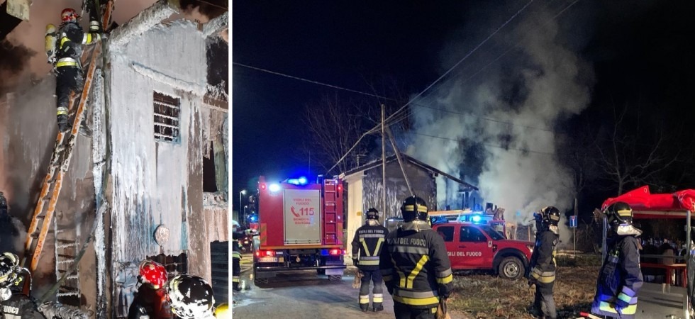 Furioso incendio nelle prime ore della mattina, coinvolto un fienile e distrutto un deposito di attrezzi agricoli