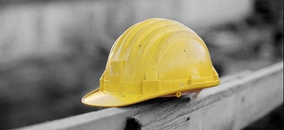 Perde l'equilibrio e cade da diversi metri, incidente sul lavoro per un operaio