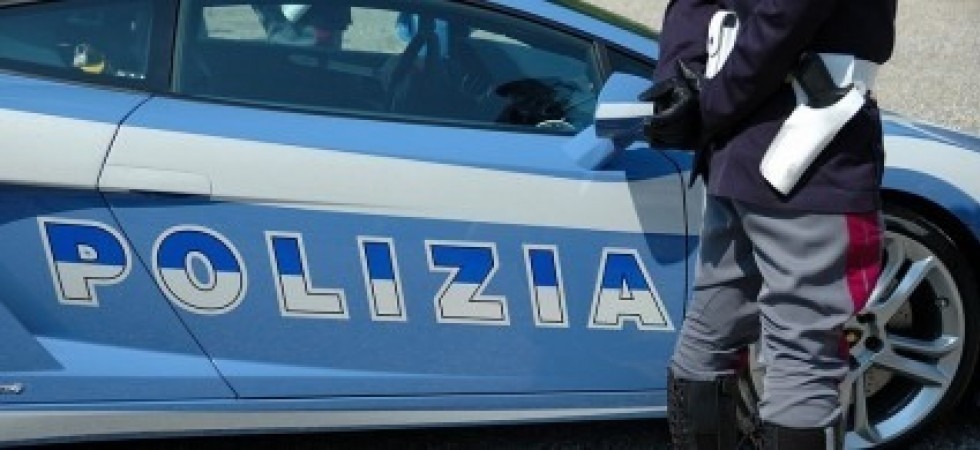 Visto per almeno 20 volte a vendere droga, viene rincorso mentre cerca di raggiungere la stazione