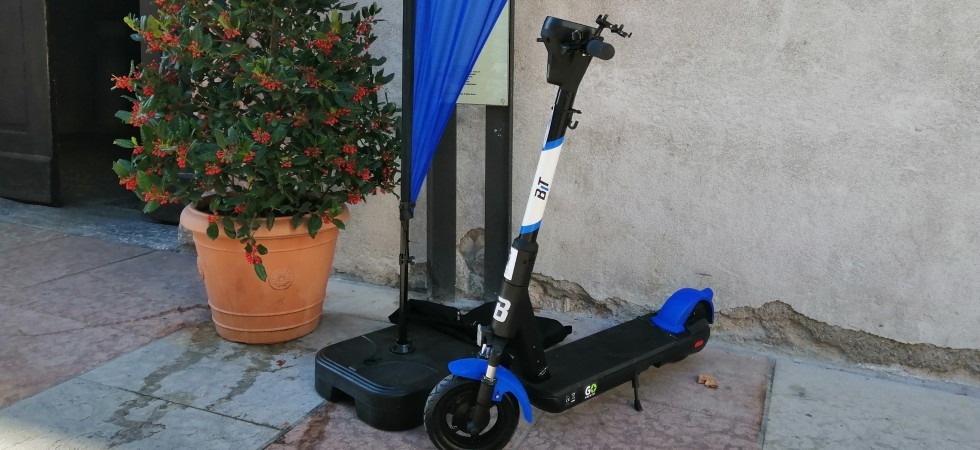 Medici in monopattino: per gli operatori sanitari arrivano due corse gratuite al giorno