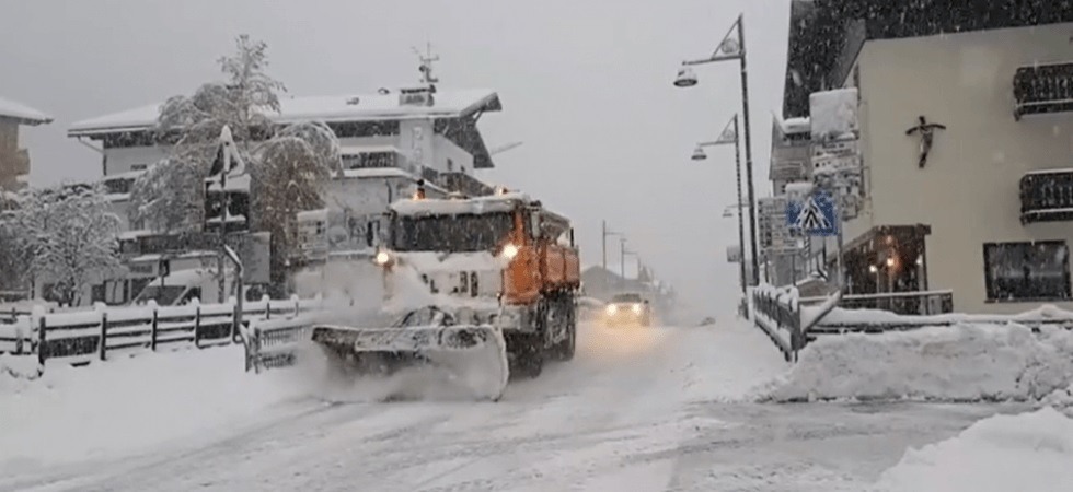 Maltempo, in arrivo l'allerta gialla in Trentino: neve a quote basse, fino a 30 centimetri in val d'Adige