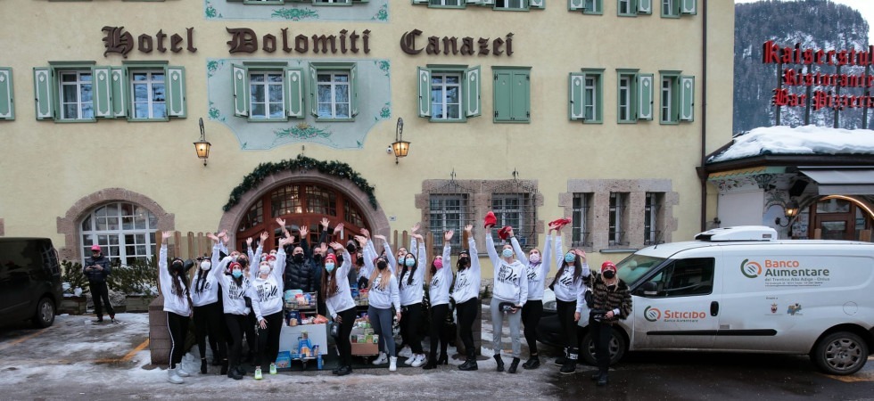 Una donazione speciale dalle modelle di Cervia al Banco Alimentare per aiutare le famiglie bisognose del Trentino