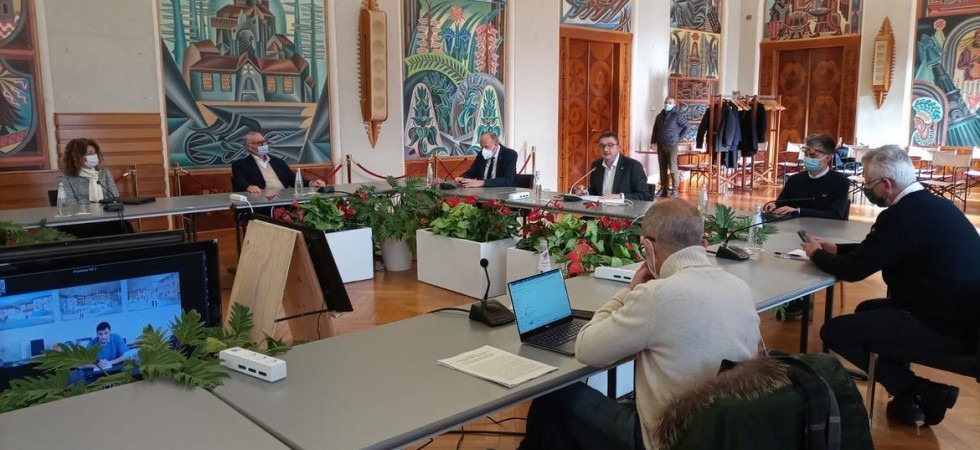 Il ponte si sfalda e Trento e Brescia corrono ai ripari