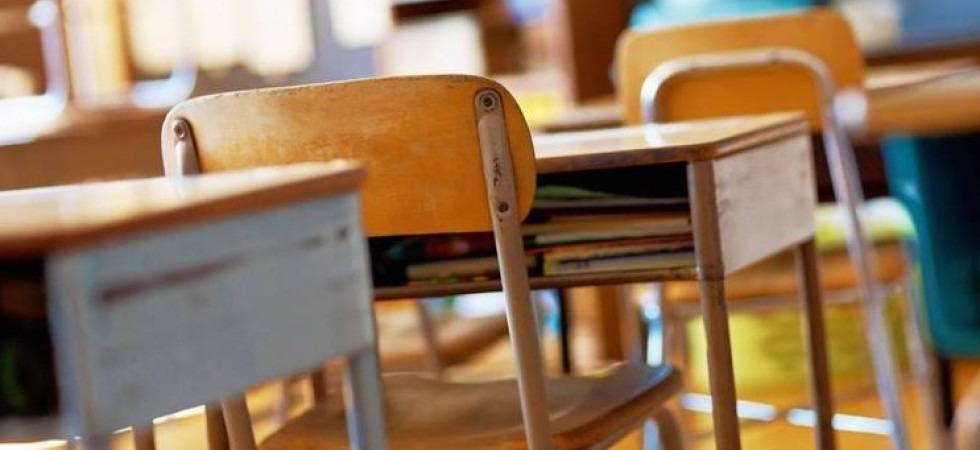 Coronavirus, solo in tre regioni riaprono le scuole superiori: troppo alto il livello di contagi