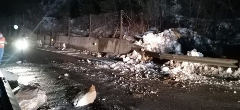 Frana sulla Valsugana, la SS47 è stata chiusa in entrambe le direzioni all'altezza di Grigno