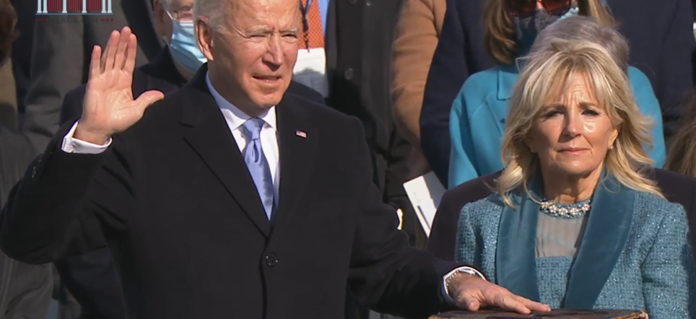 Biden si insedia come presidente degli Usa