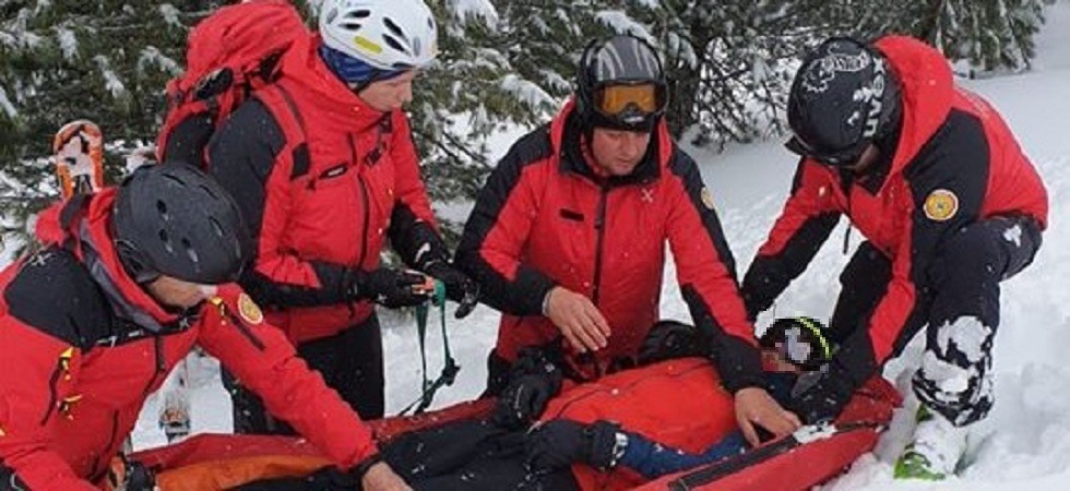 Foto d'archivio Scialpinista si infortuna a una gamba sul Baldo, elitrasportato in codice rosso all’ospedale di Rovereto