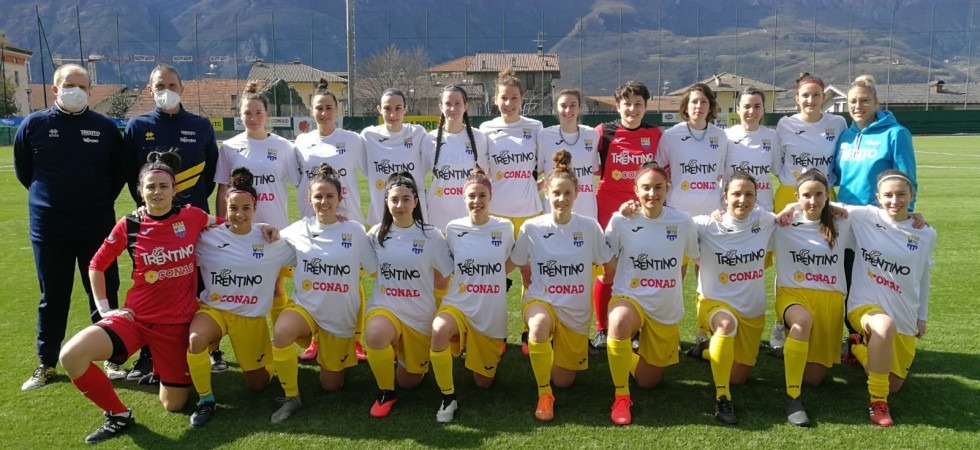 Il Trento Calcio Femminile, protagonsta di un'ottima prova contro la capolista Cortefranca