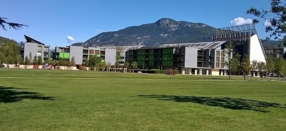 Spaccio al parco delle Albere, nasconde la droga dentro i tombini: fermato e denunciato un 23enne